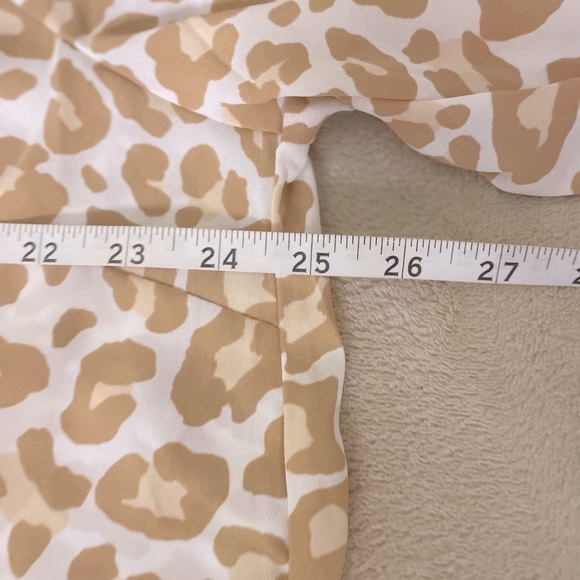 Torrid Georgette Lightweight Leopard Print Blouse - Sizes 1X & 2X - Picture 12 of 16